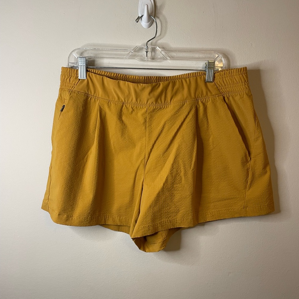 Athleta Yellow Mustard Textured Brooklyn Short Athletic Outdoors Camping